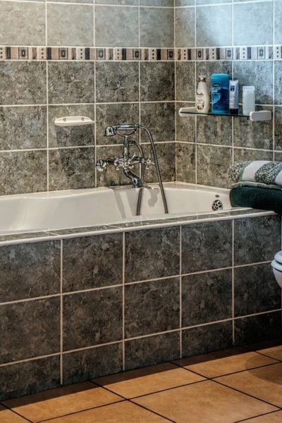 choosing the right bathtub for you to enjoy at home