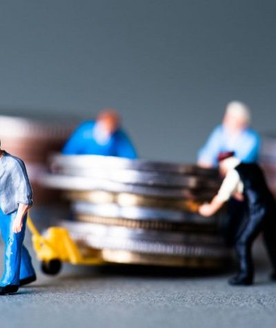 four innovative ways to save money in business