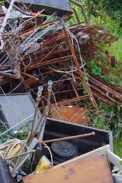 how to handle outdoor clutter of your house
