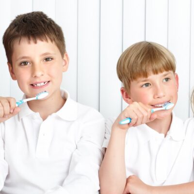 4 Ways Family Dentistry Simplifies Dental Care For Parents
